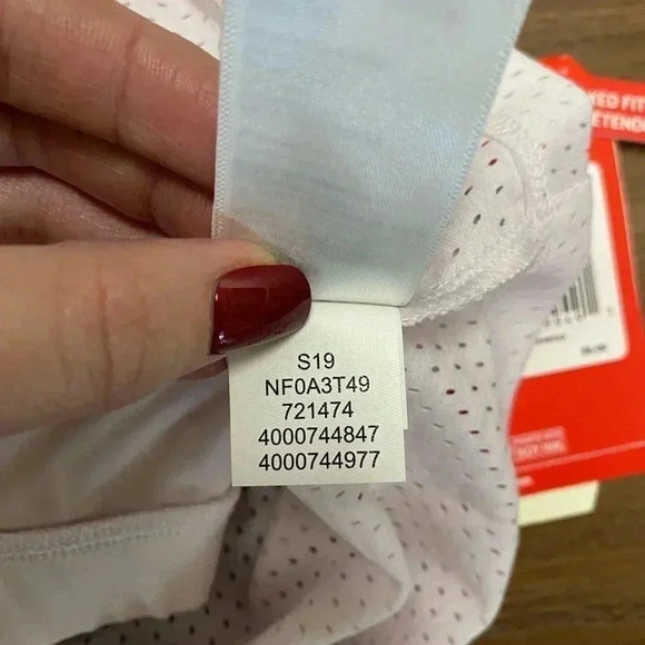 NWT The north face nyny bra top in orchid ice size medium - Picture 9 of 9